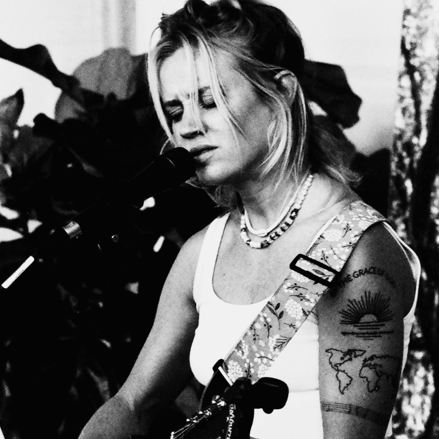 Clara Waidley Fin Fika